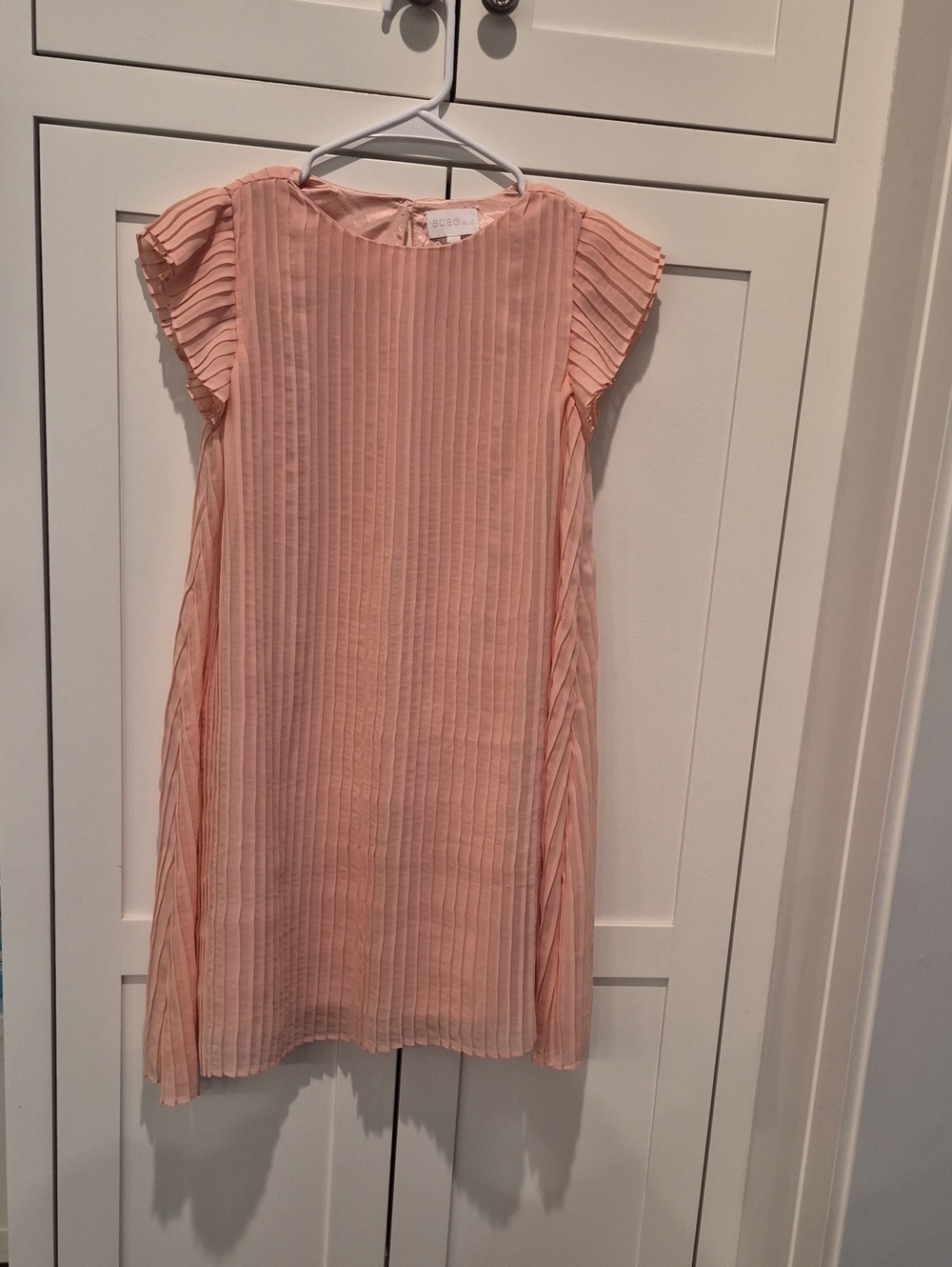 BCBGirls Blush Pleated Cap-Sleeve Shift Dress Size 12